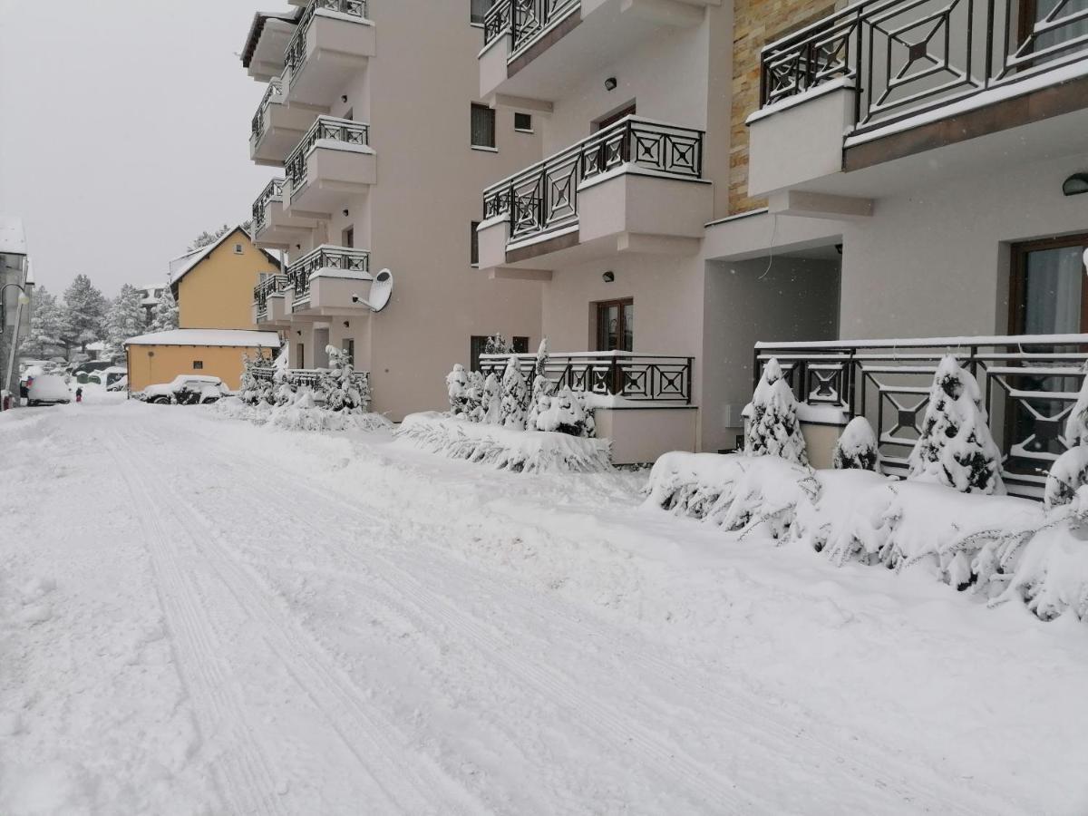 Apartman G1 U Milmari Kompleksu - קופאוניק מראה חיצוני תמונה